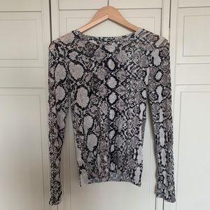 Express | Sz S | Black & White